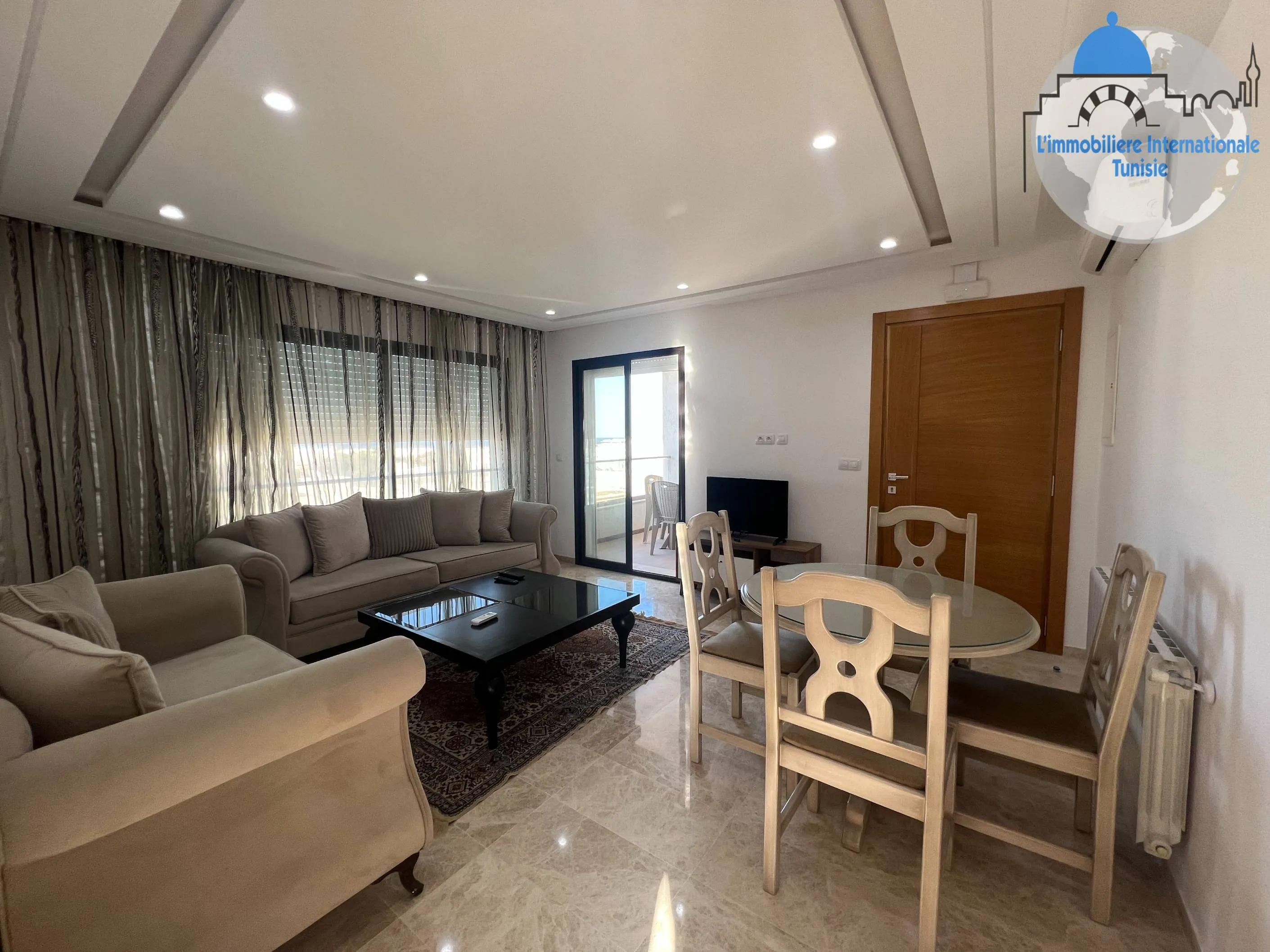 Location annuelle un sublime penthouse de 200m² à khzema EST Sousse