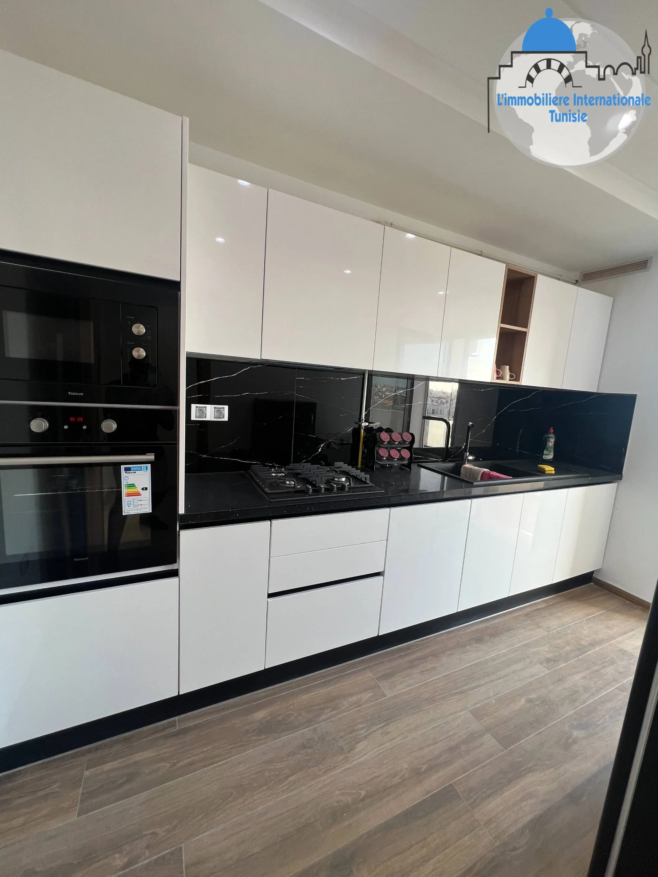 Location annuelle un sublime penthouse de 200m² à khzema EST Sousse