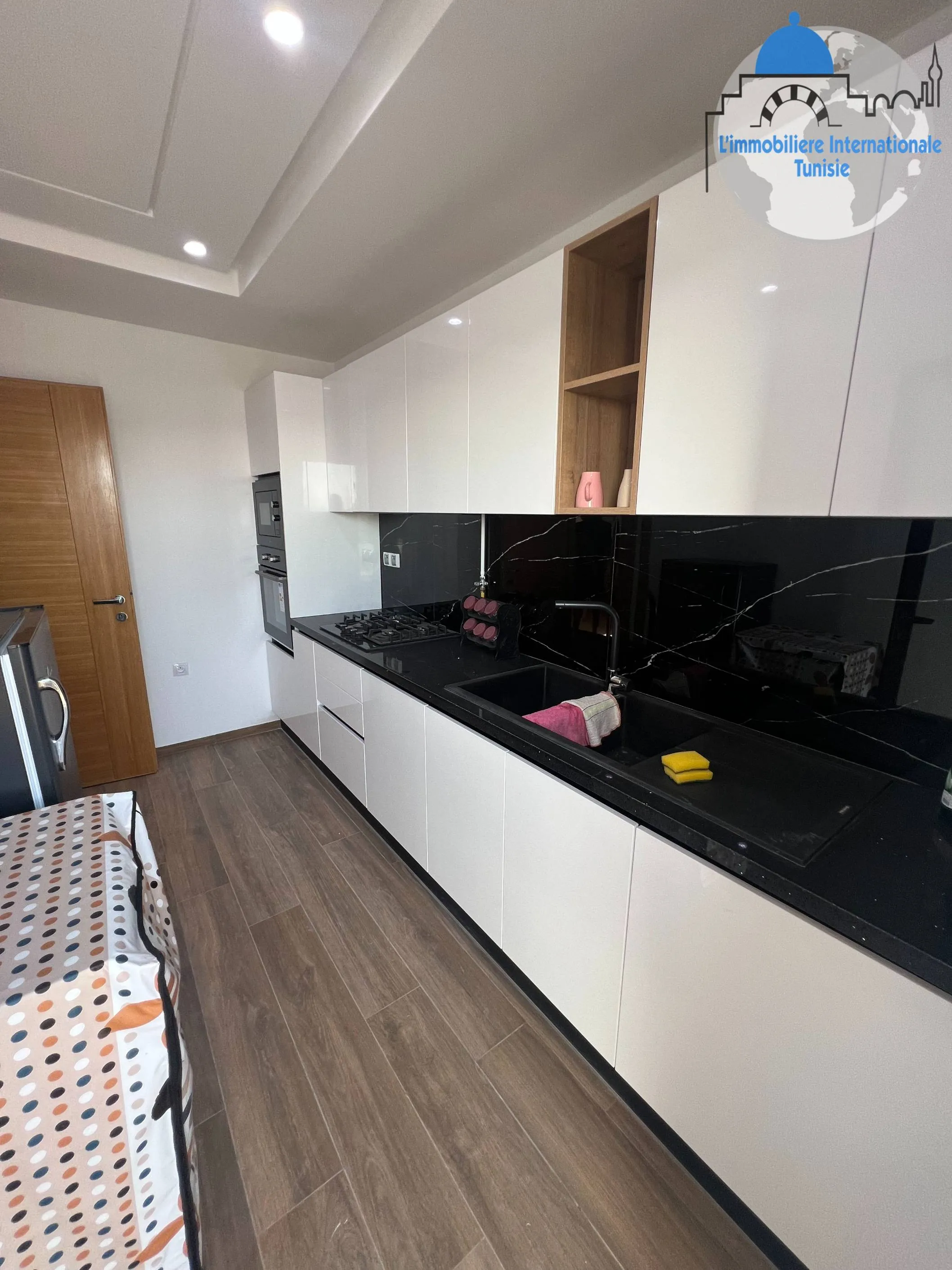 Location annuelle un sublime penthouse de 200m² à khzema EST Sousse