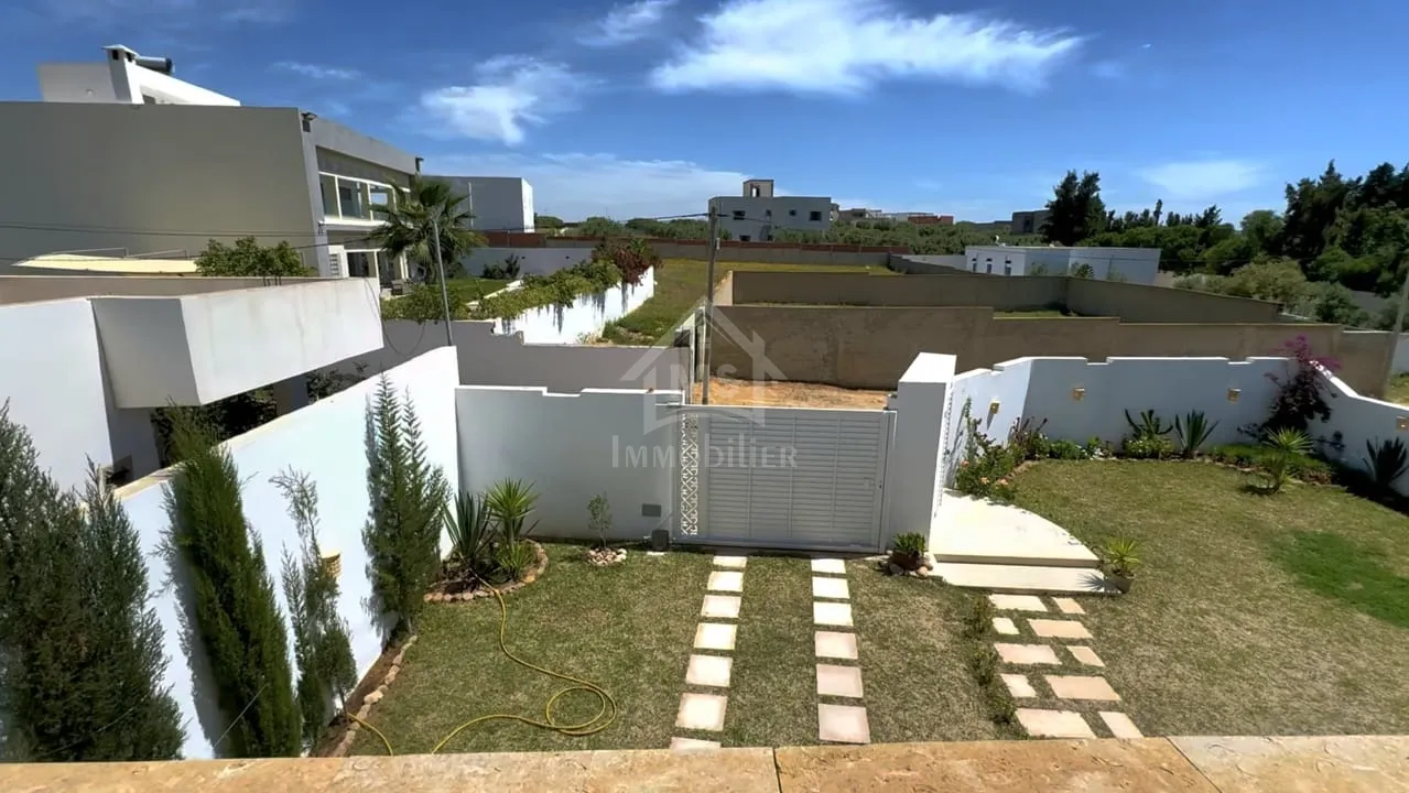 Villa S+4 toute neuve avec grand jardin à vendre à Hammamet Sud 51355351