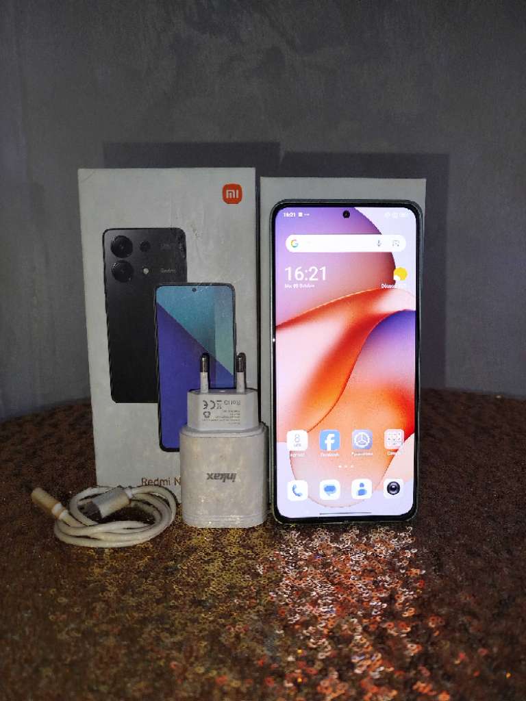Redmi note 13 256/8+8