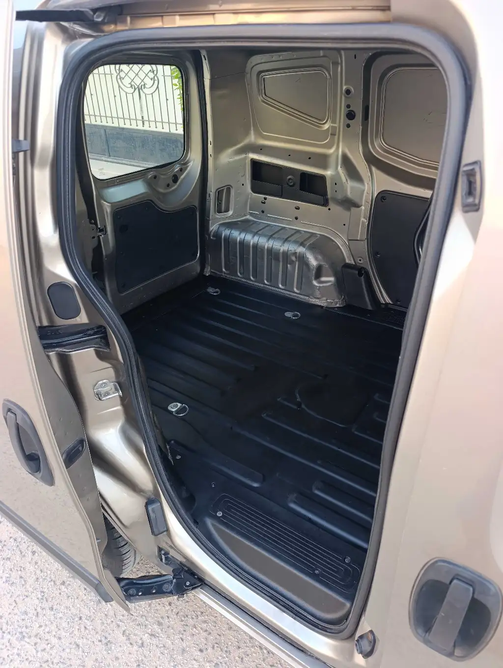 Peugeot bipper 
