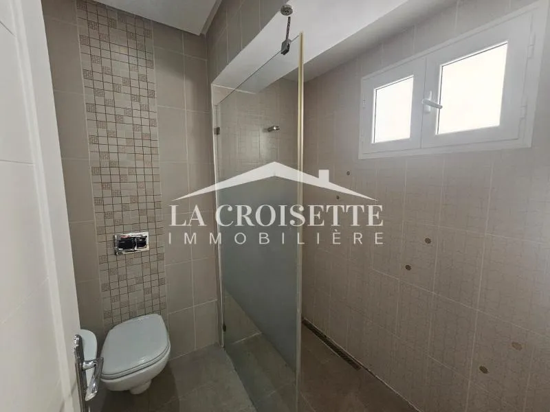 Villa S+4 à La Soukra MVL1005