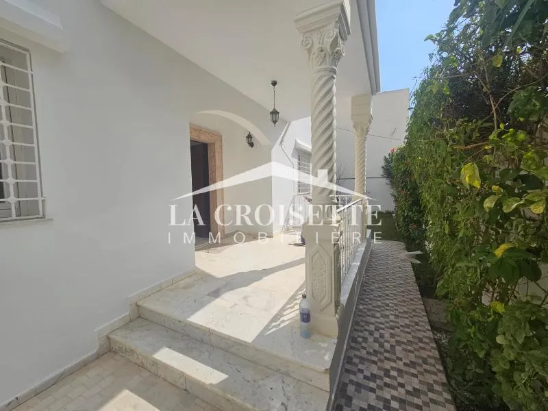 Villa S+4 à La Soukra MVL1005