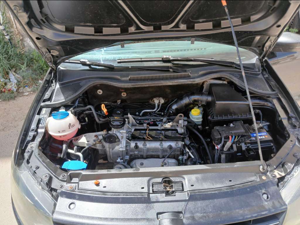 VOLKSWAGEN POLO 7 ESSENCE