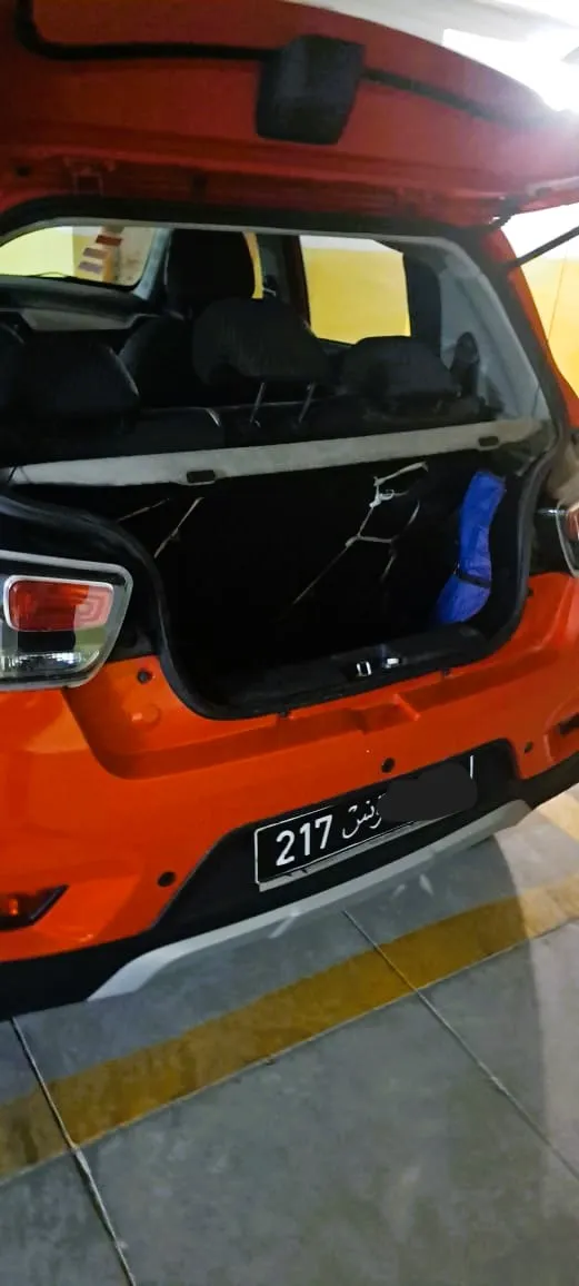 Mahindra kuv6+