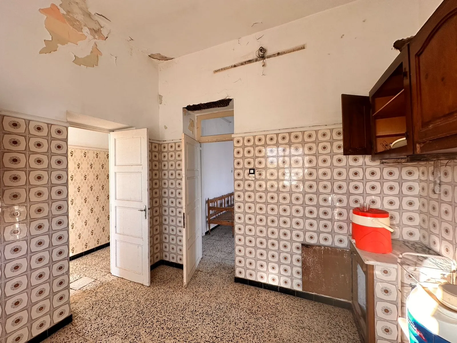 🏡 للبيع بصفاقس – دار واسعة وأرض 852.37 م² بطريق العين كم 4 | 450 ألف دينار