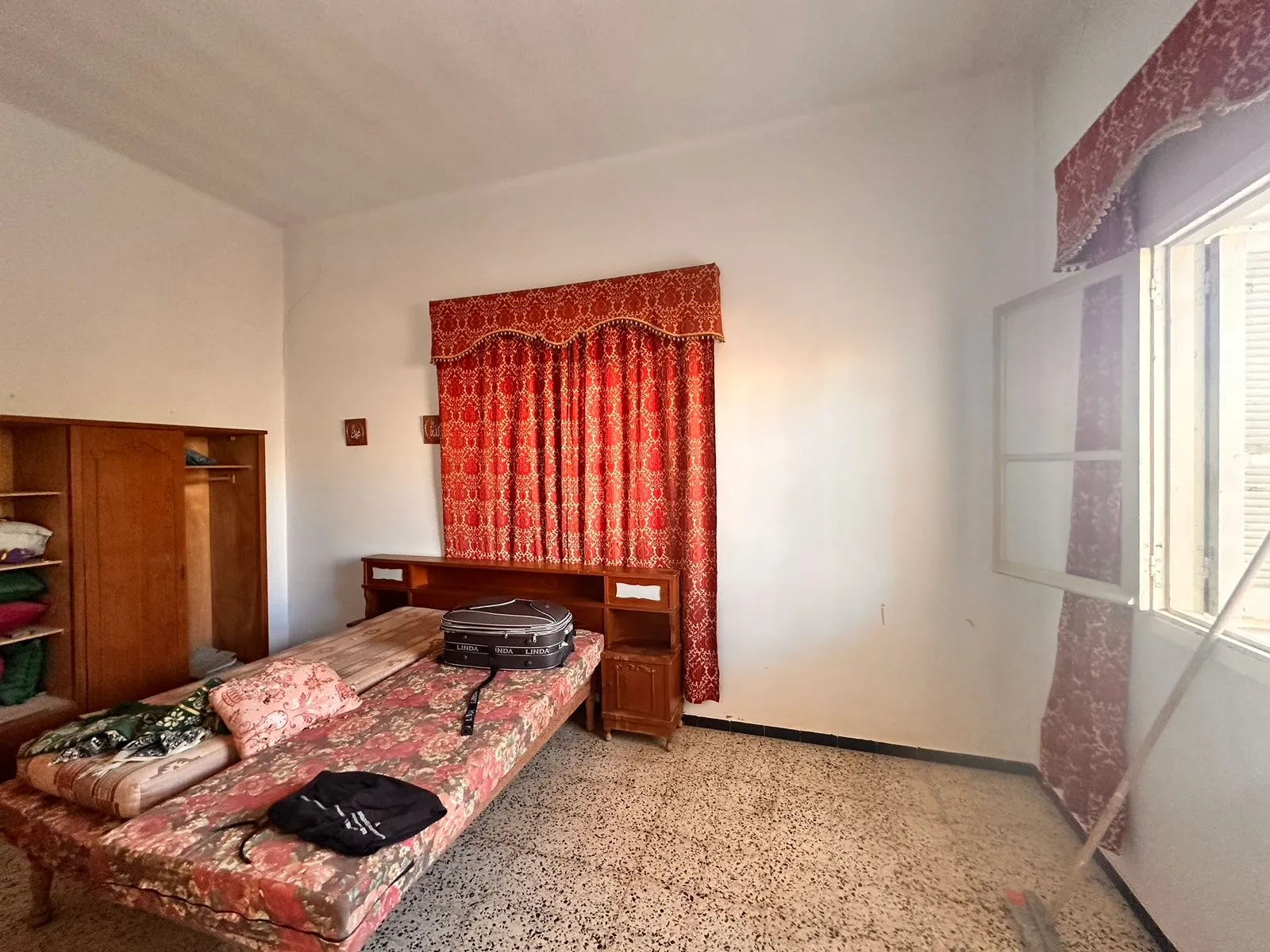🏡 للبيع بصفاقس – دار واسعة وأرض 852.37 م² بطريق العين كم 4 | 450 ألف دينار
