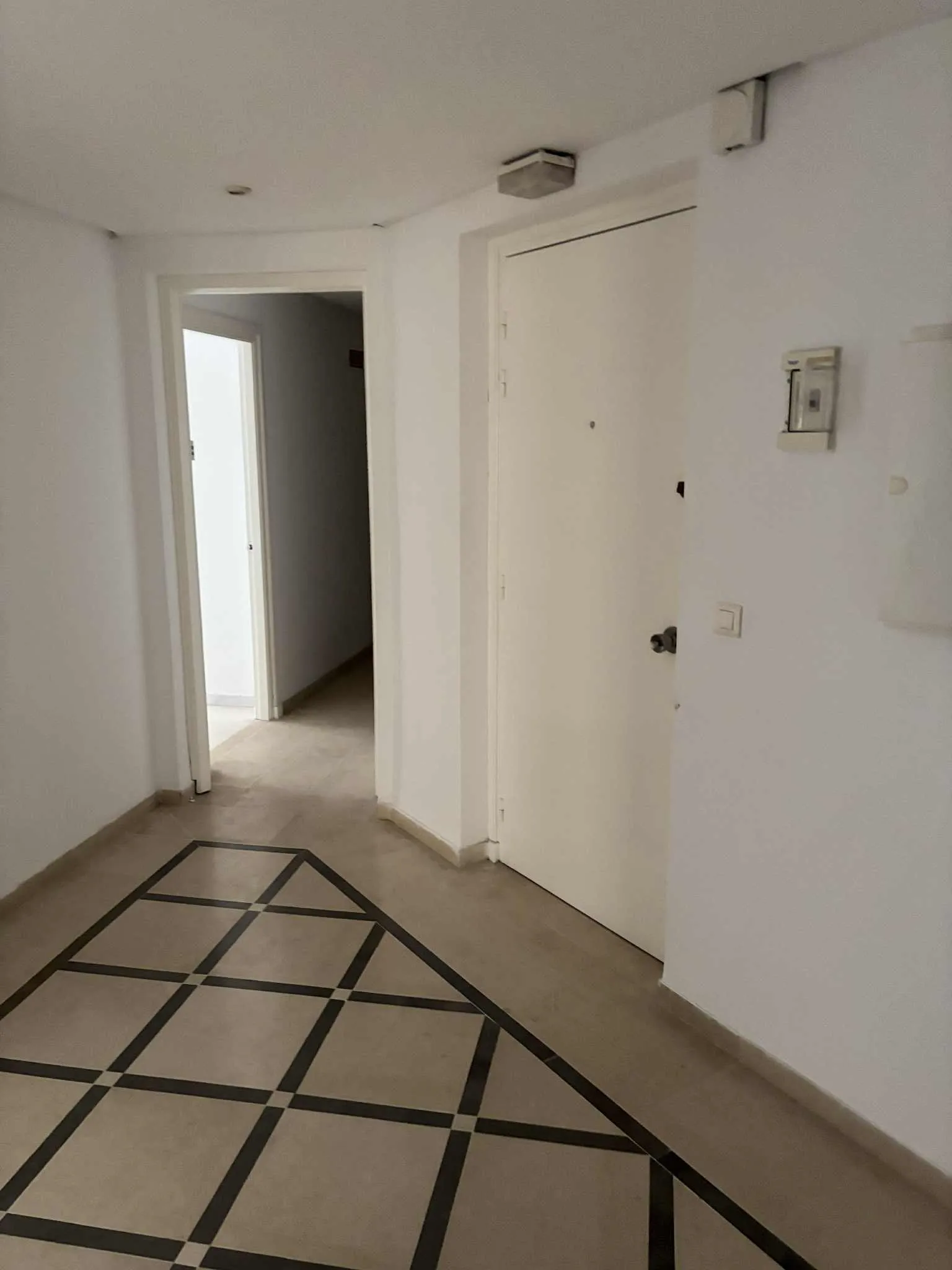 Bureau de 180 m² au lac 1
