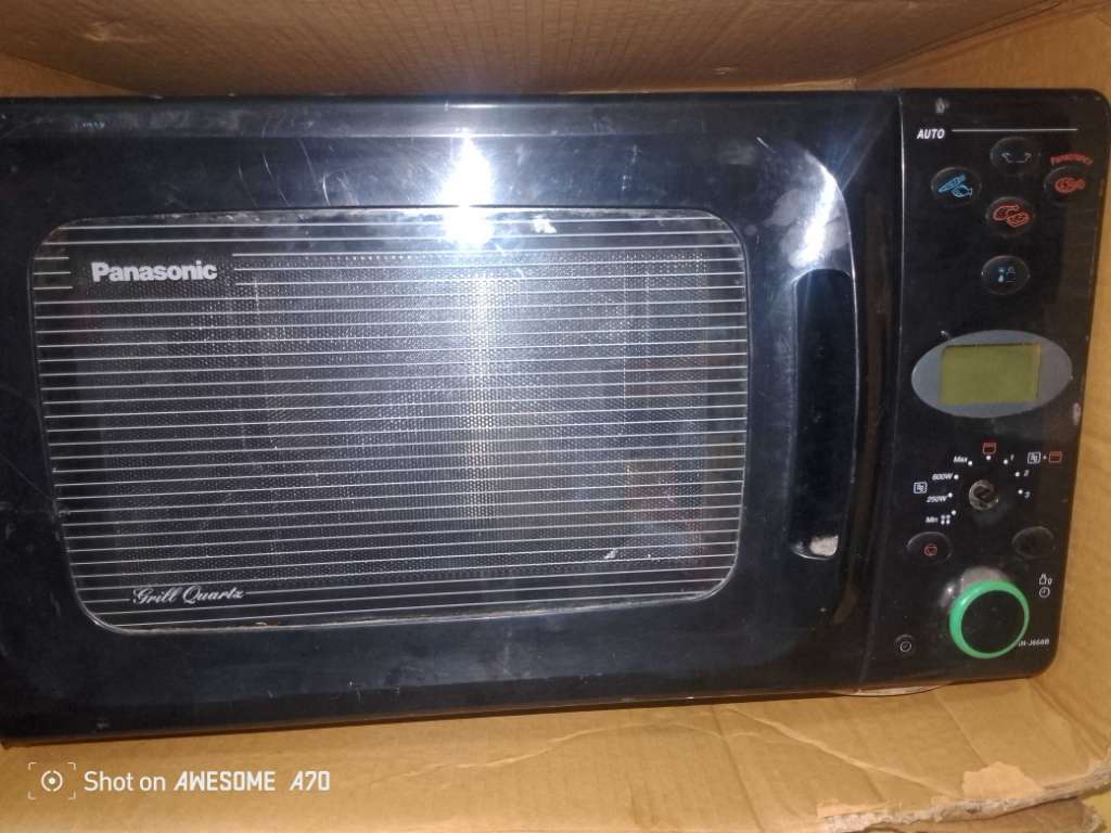 Deux micro ondes
