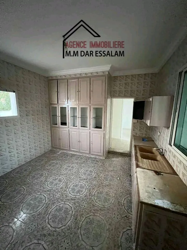 maison indépendante près de la route principal 