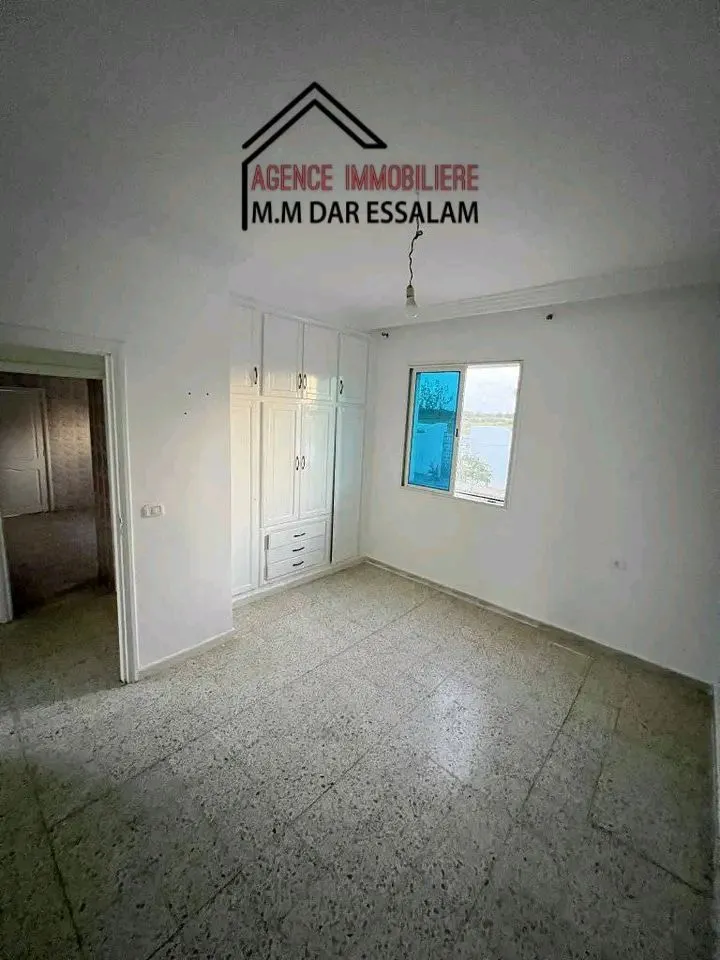 maison indépendante près de la route principal 