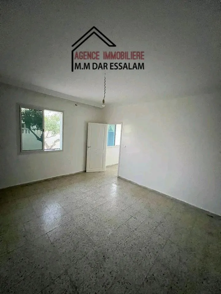 maison indépendante près de la route principal 