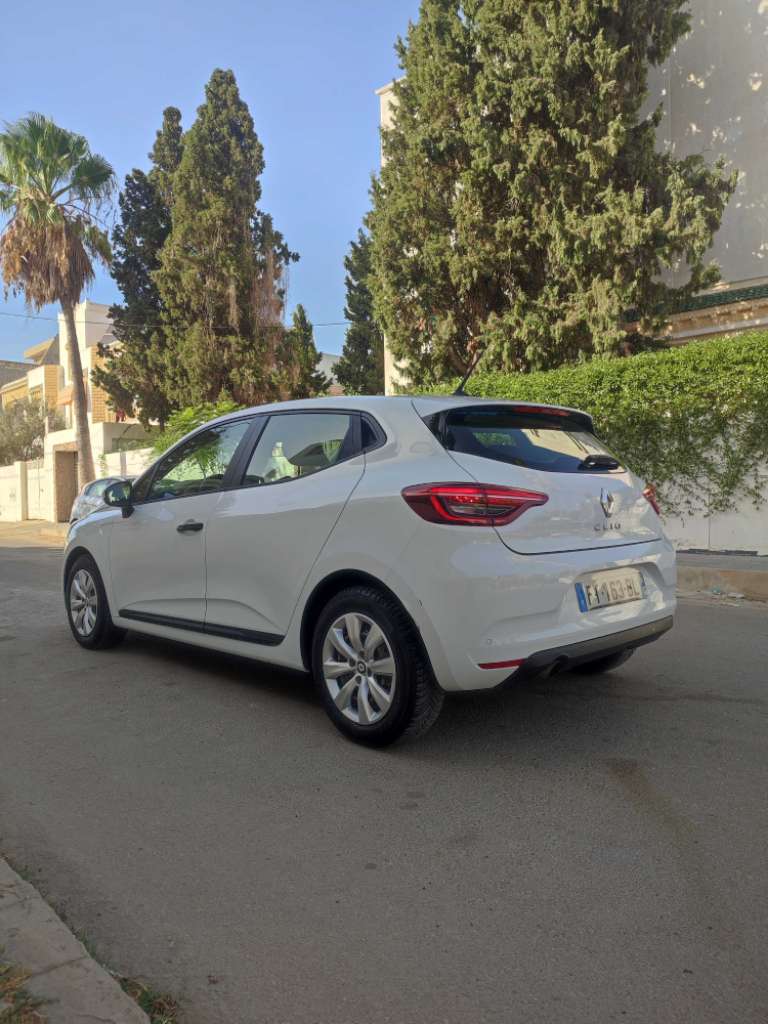 RENAULT CLIO 5
