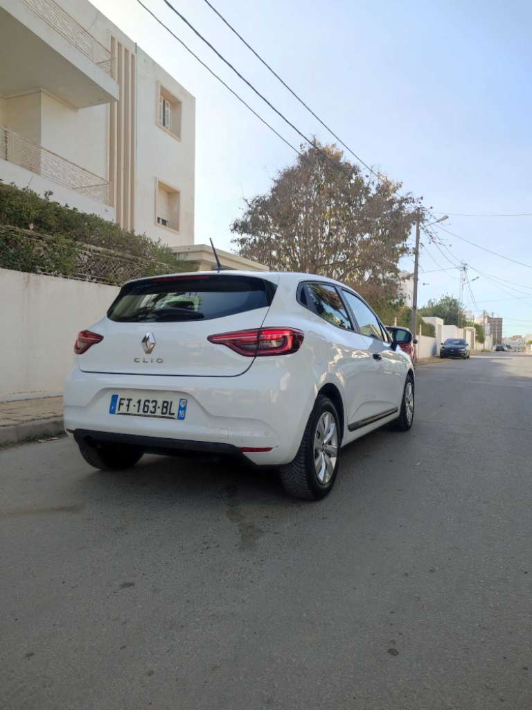 RENAULT CLIO 5