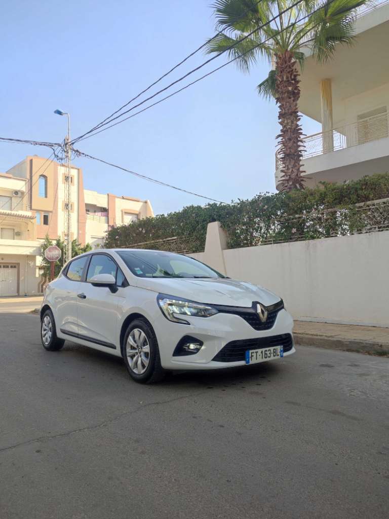 RENAULT CLIO 5