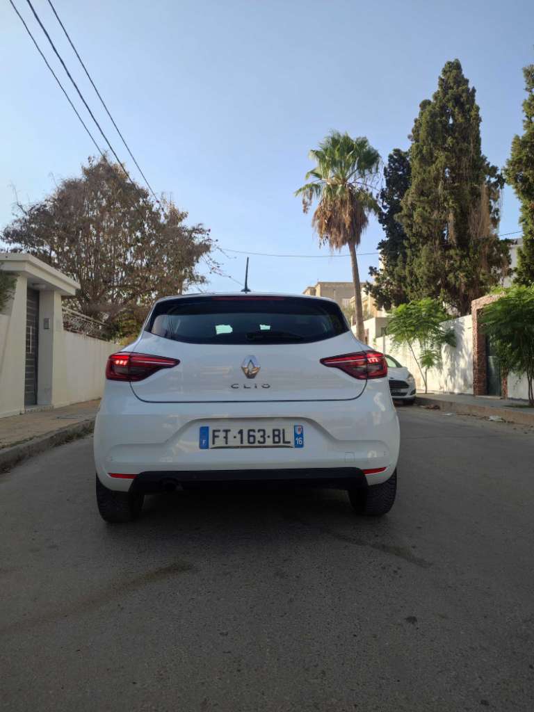 RENAULT CLIO 5