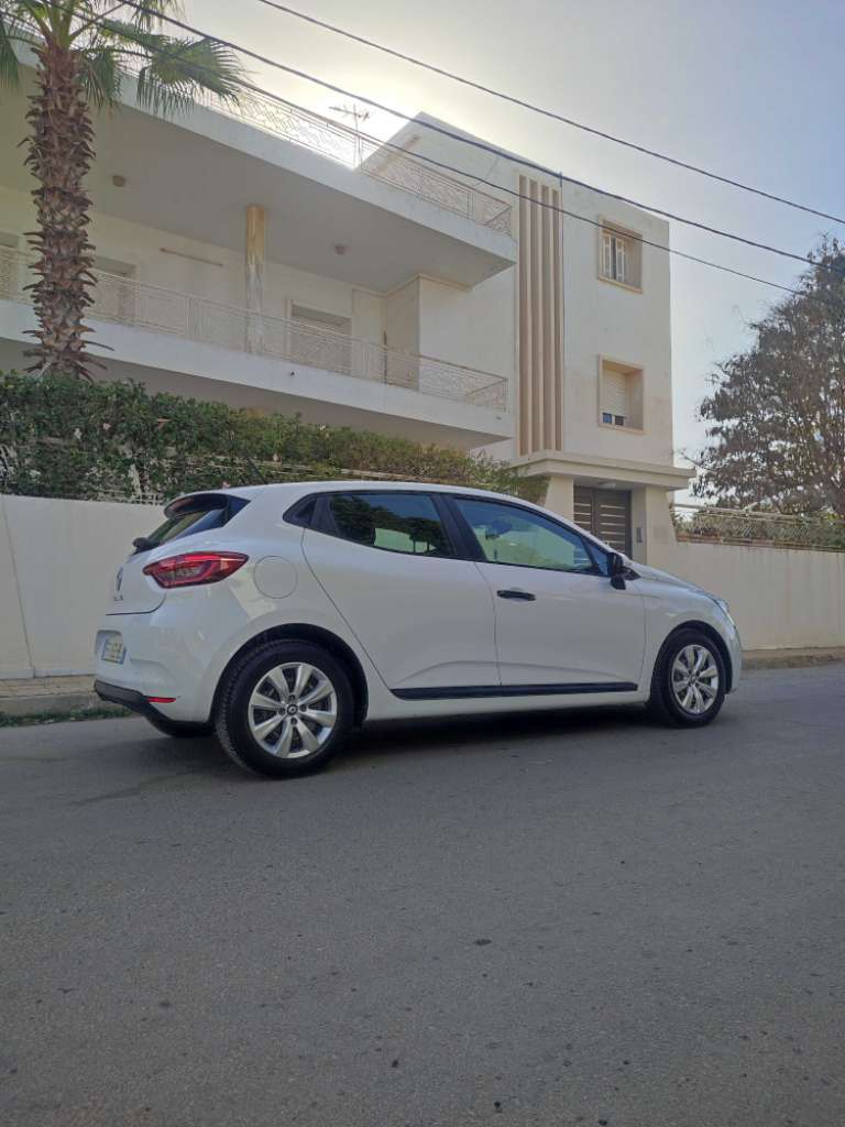 RENAULT CLIO 5