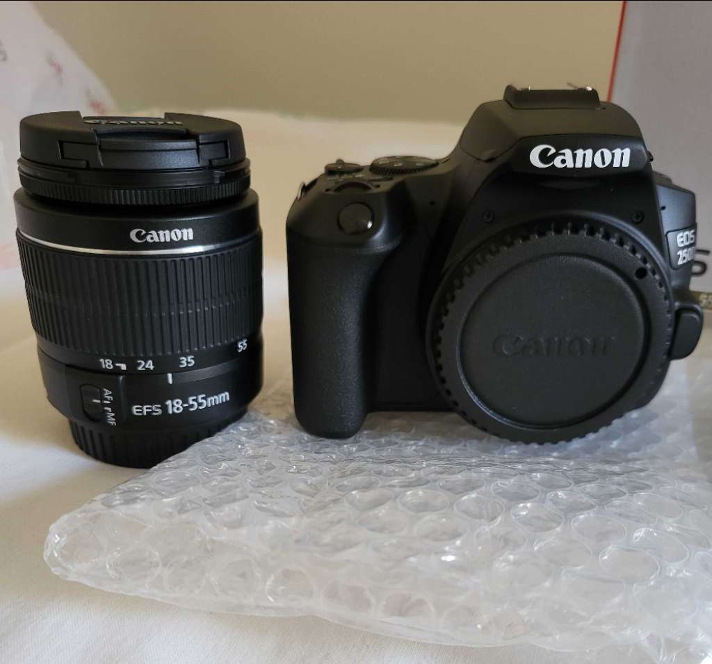 Canon EOS 250D cacheté !