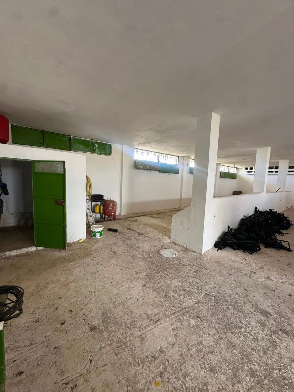 فيرمة للبيع في منزل تميم على الكياس الرئيسي