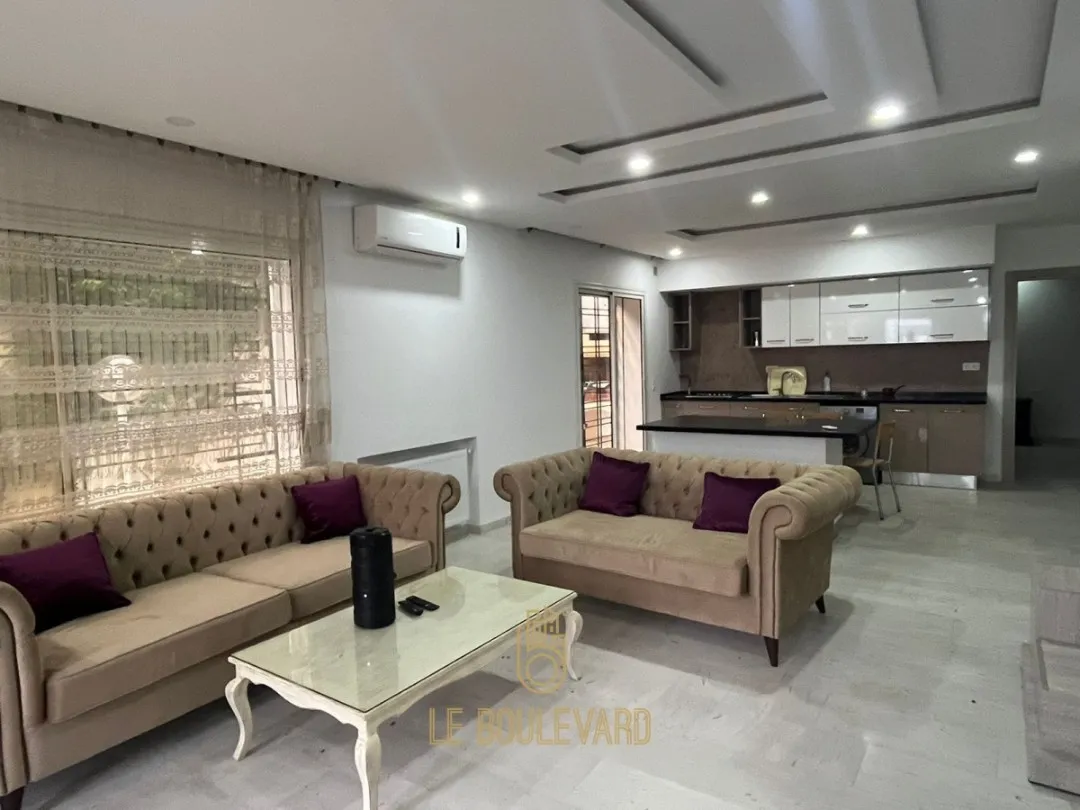 Location Estivale : Villa S+4 Haut Standing Avec Piscine à Hammamet Nord 