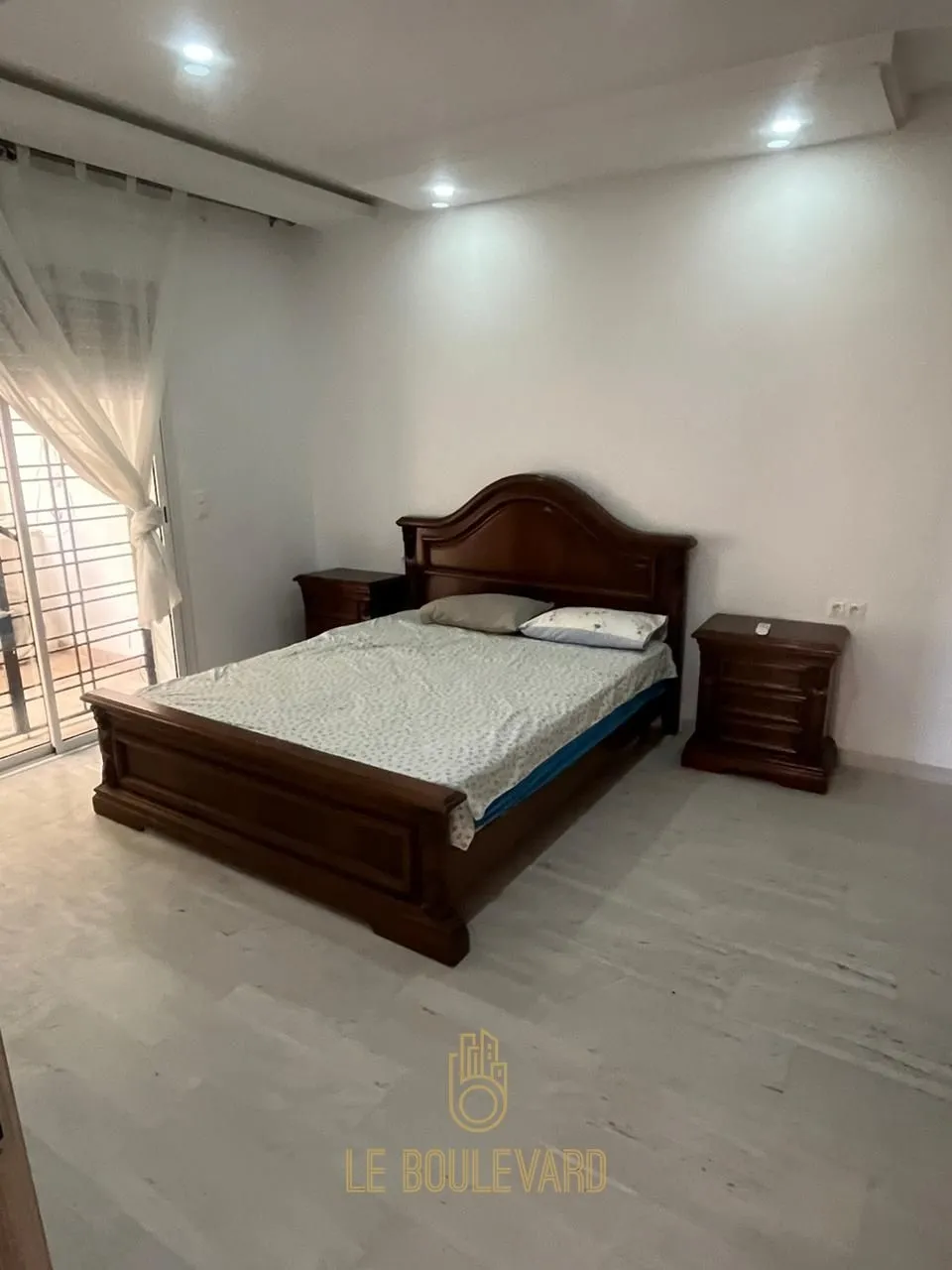 Location Estivale : Villa S+4 Haut Standing Avec Piscine à Hammamet Nord 