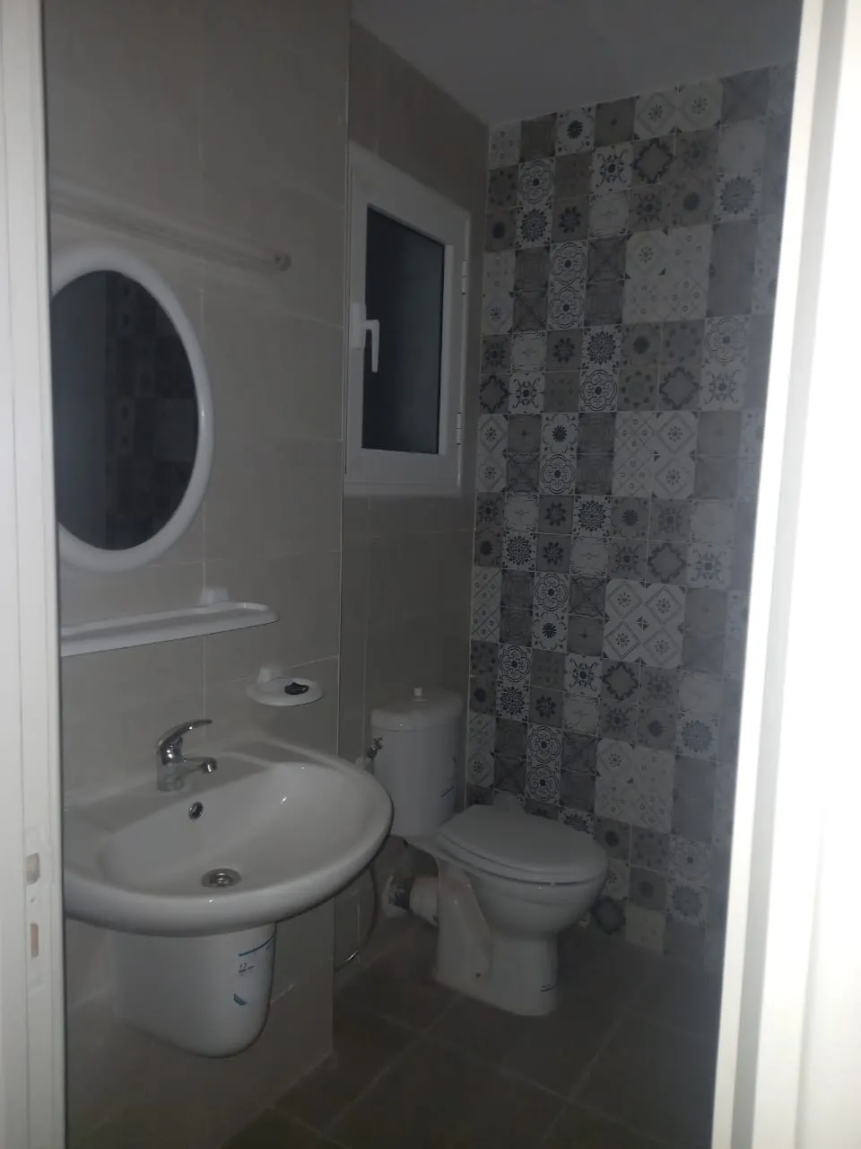 Appartement S+2 – État neuf – Thyna (Sfax)