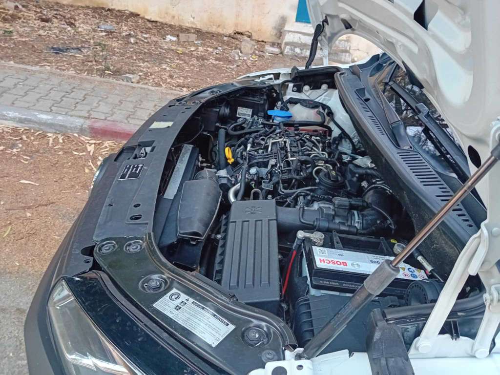 A vendre caddy diesel 1.6 tdi première main année 2020 tel 29907308