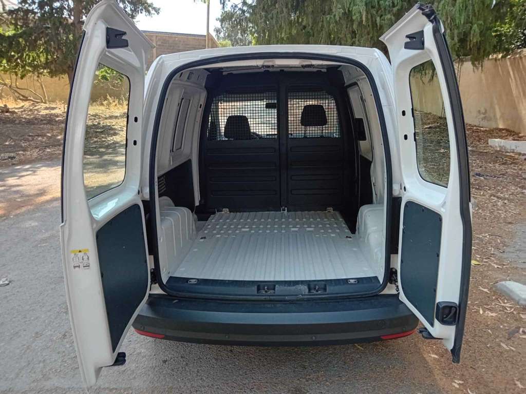 A vendre caddy diesel 1.6 tdi première main année 2020 tel 29907308