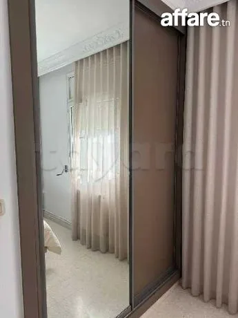 un étage de villa s+3 richement meublé situé à menzah 5