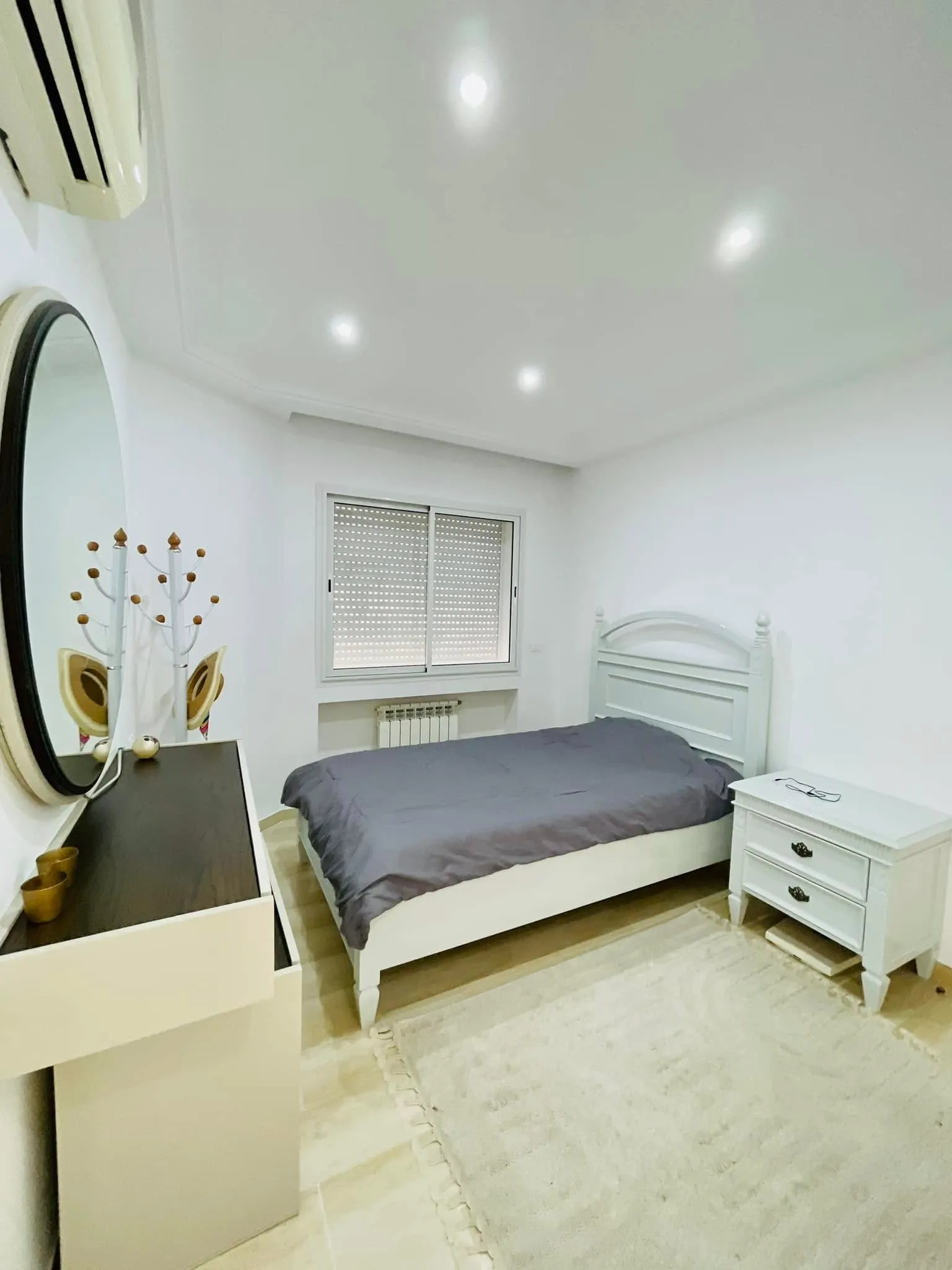 À LOUER  Luxueux Appartement S+3 meublé à Cité Ennasr 2