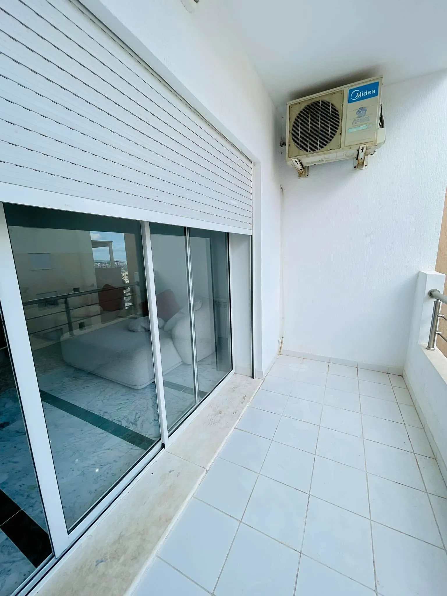 À LOUER  Luxueux Appartement S+3 meublé à Cité Ennasr 2