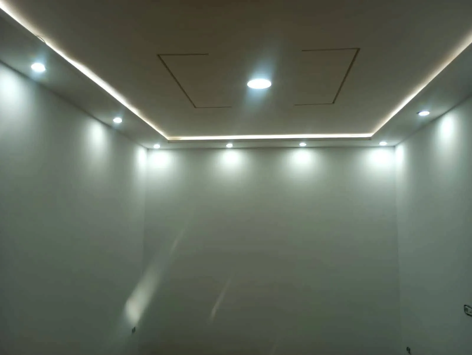 un appartements s+2 au rdc a louer a brdo cité fatouma bourguiba a Proximité piscine.