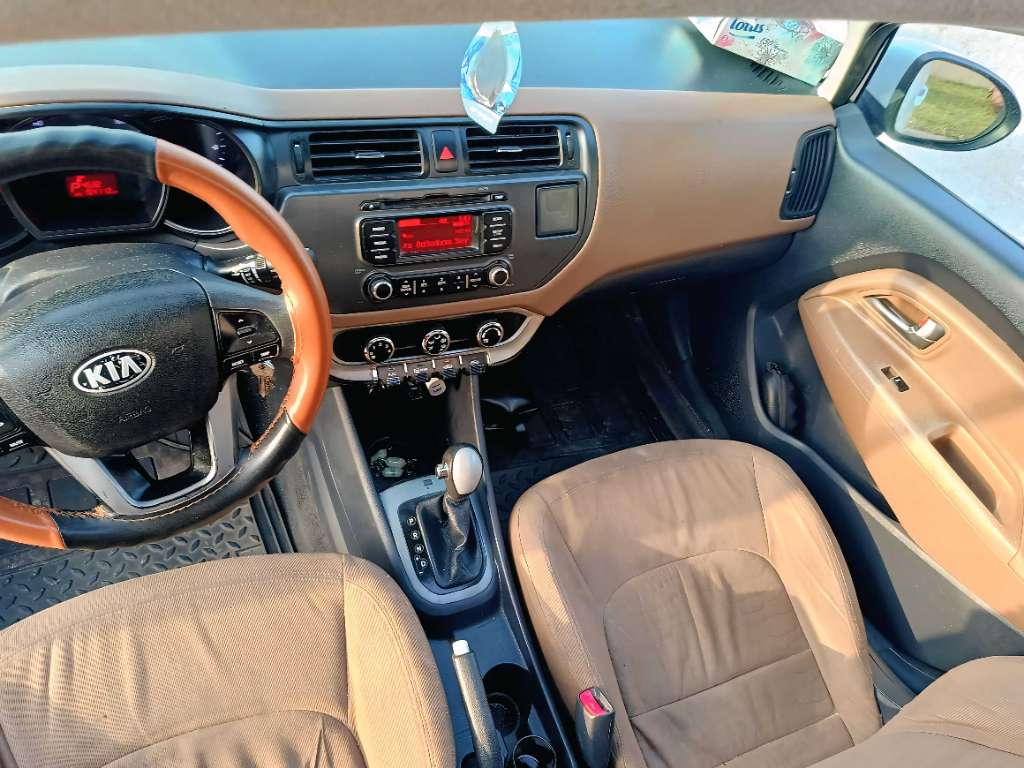 Kia Rio خليجية
