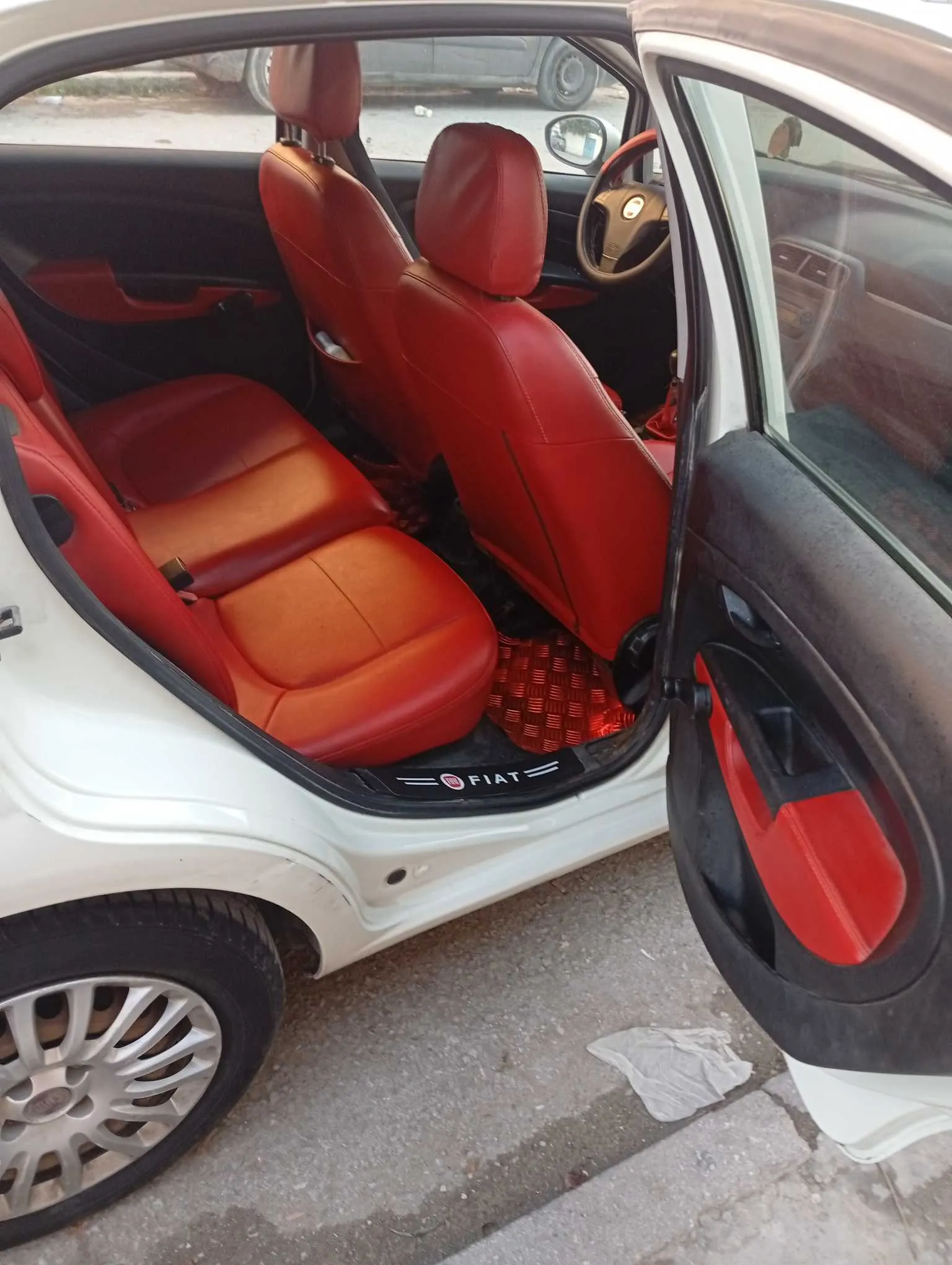 A vendre grandi punto