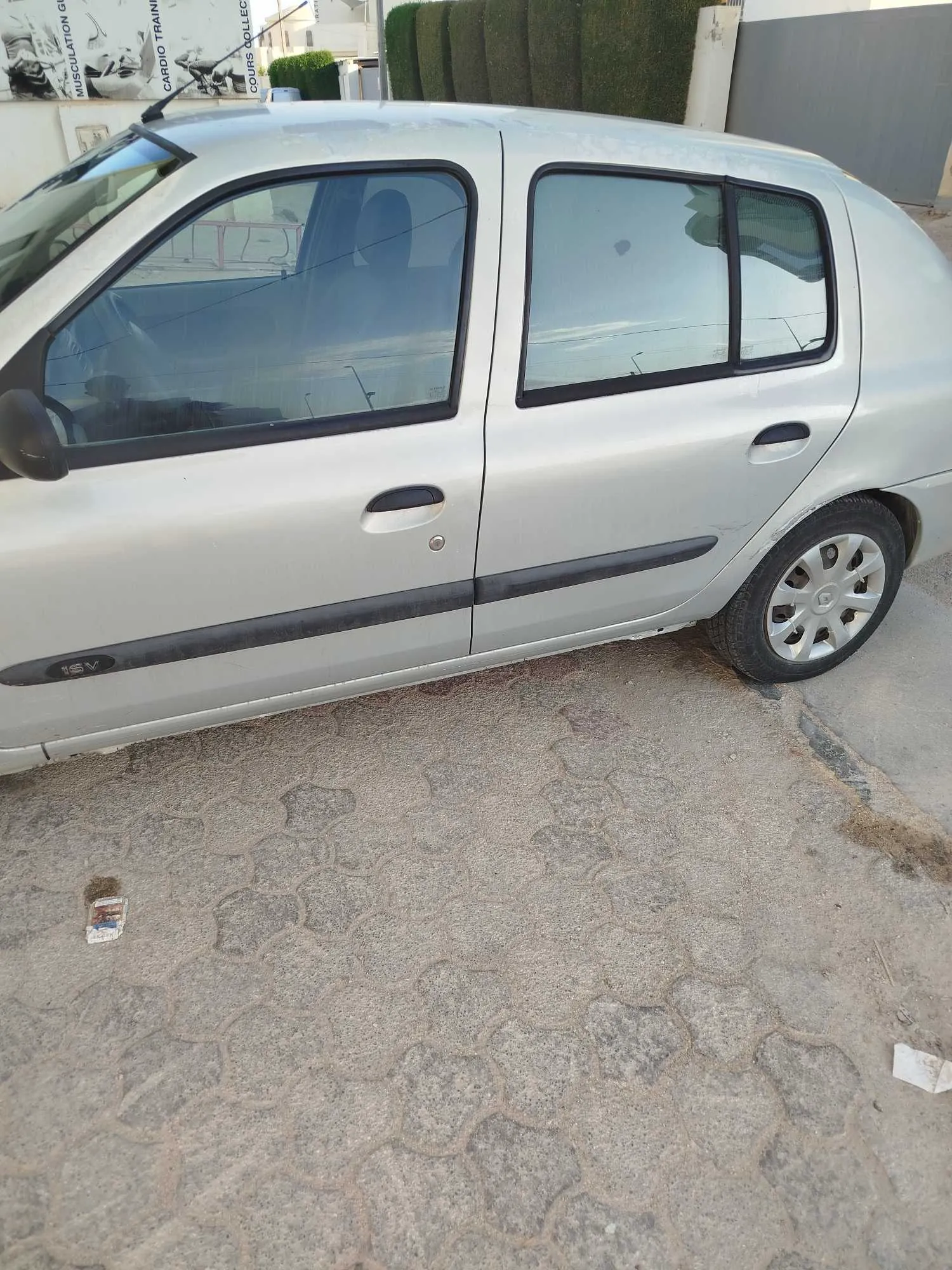 A vendre clio classique