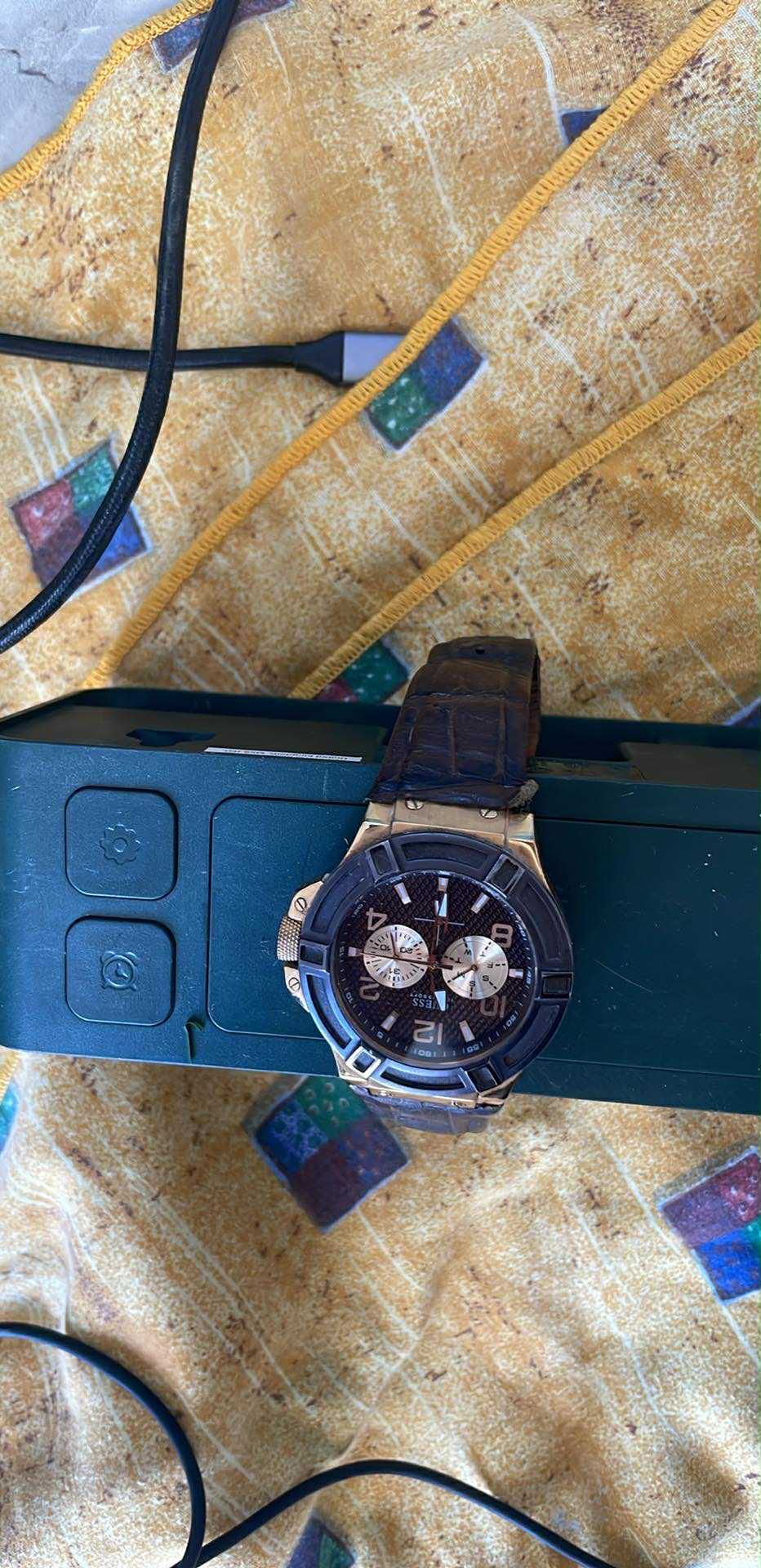 Montre homme guess d’origine