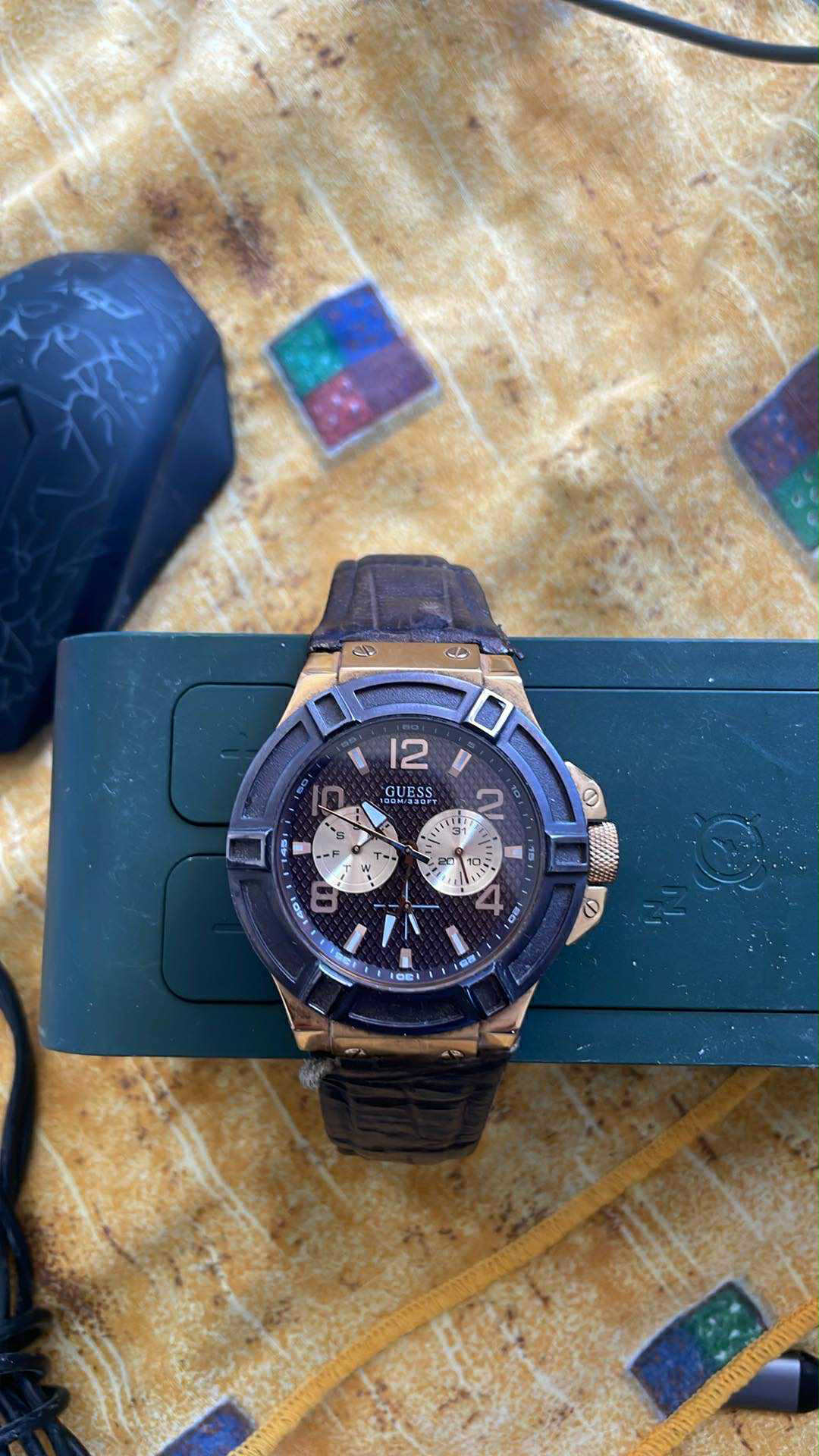 Montre homme guess d’origine