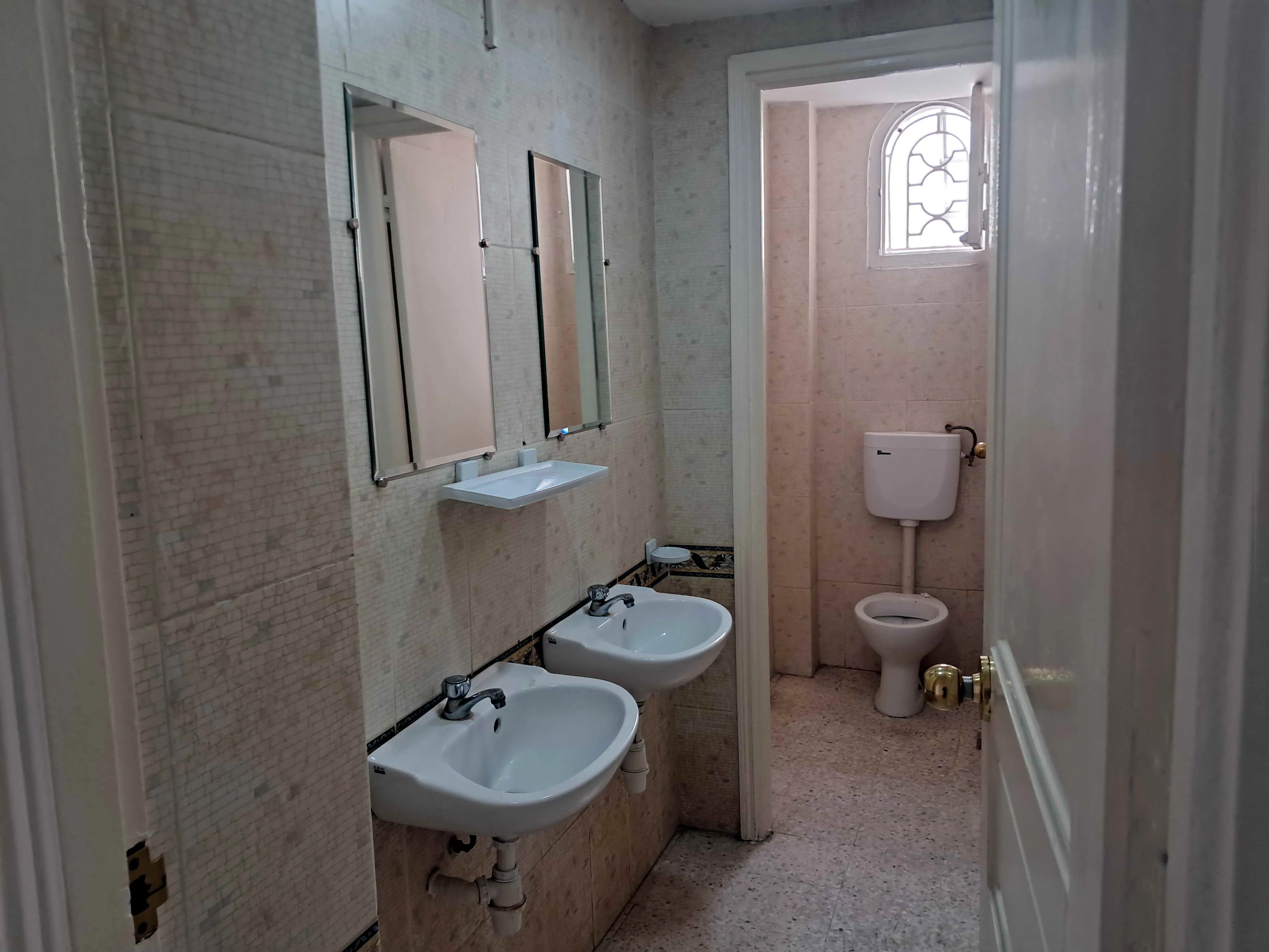 Siège administratif indépendant au Centre urbain Nord