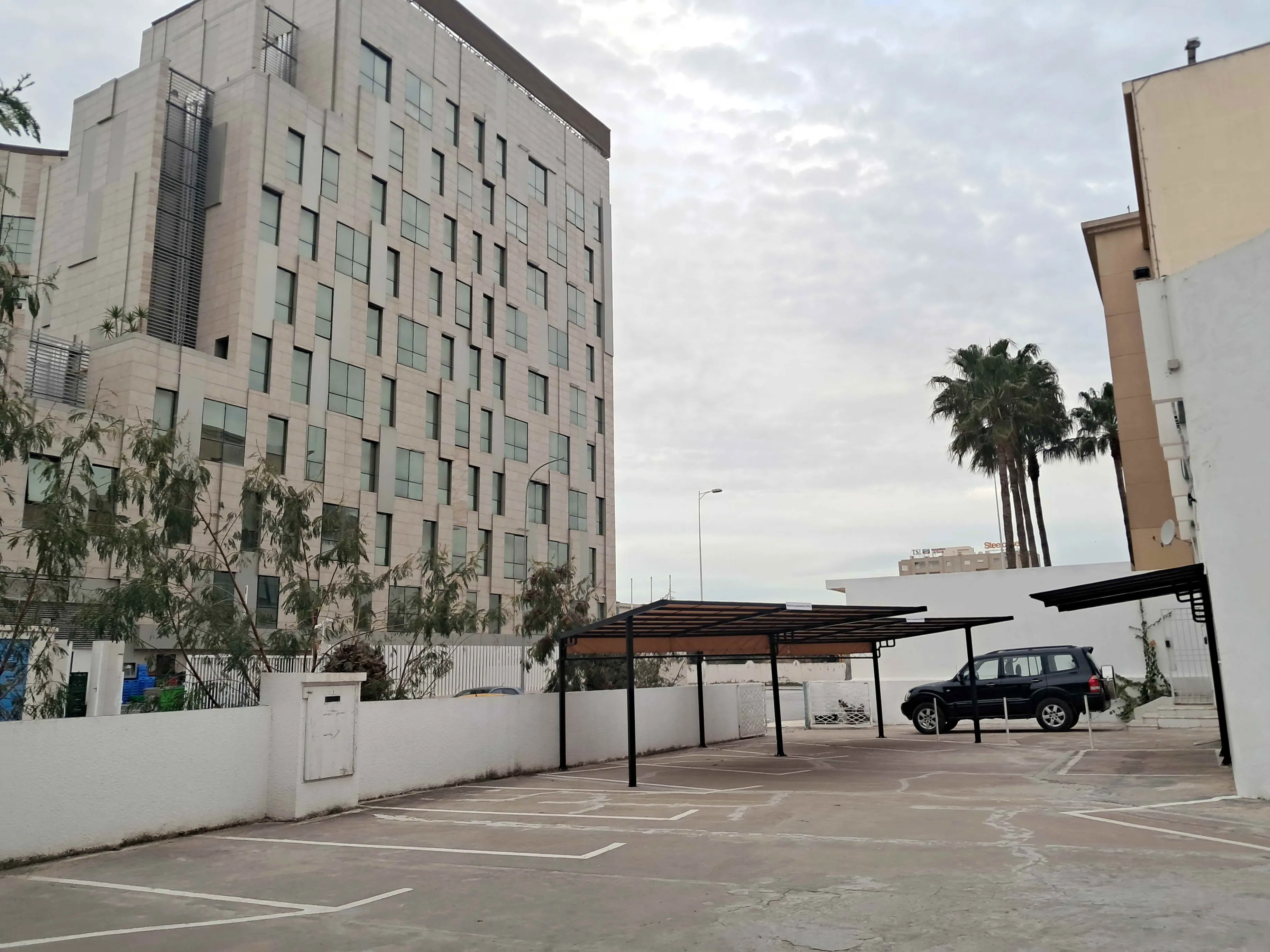 Siège administratif indépendant au Centre urbain Nord