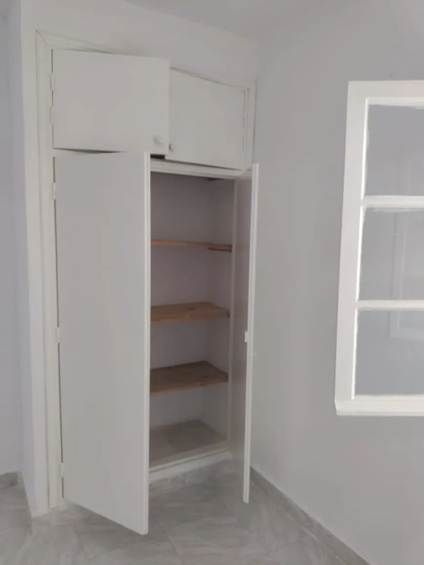 maison récemment bati avec titre bleu