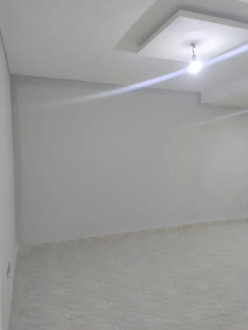 maison récemment bati avec titre bleu
