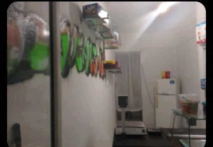 محل للبيع مع ادوات،(fonde de commerce)