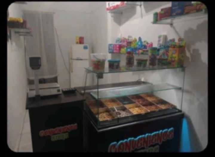 محل للبيع مع ادوات،(fonde de commerce)