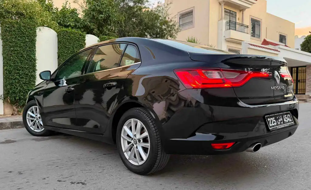 đ„ Renault MĂ©gane 2022 essence đ„
đOn accepte l'Ă©change des voitures 53 100 007
