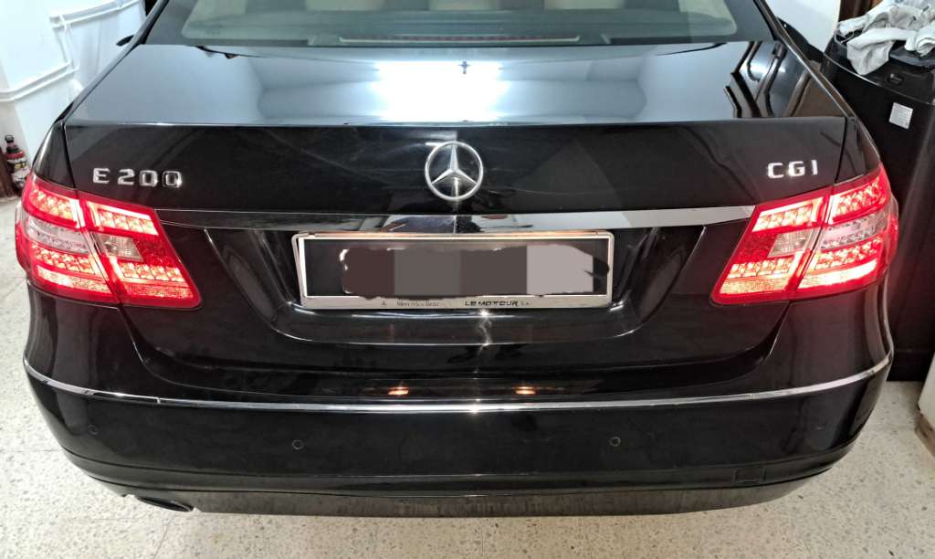 Mercedes-Benz E200