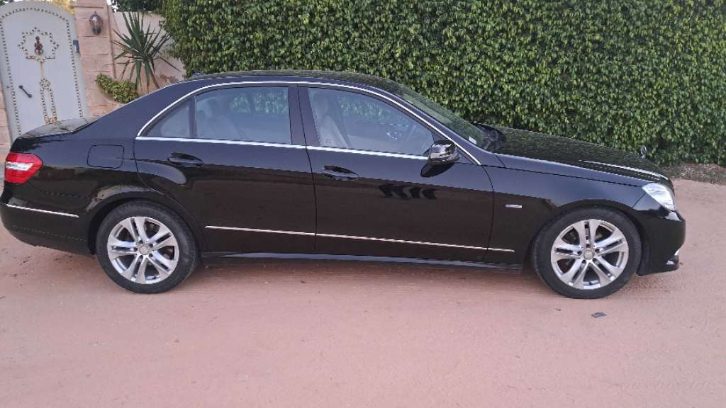 Mercedes-Benz E200