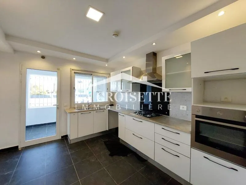 Appartement S+3 Vue Mer à La Marsa MAL1897