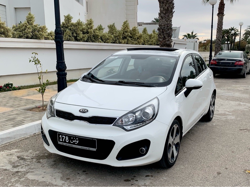 Kia Rio 1.4 coupé (Boite auto & Toit ouvrant)
