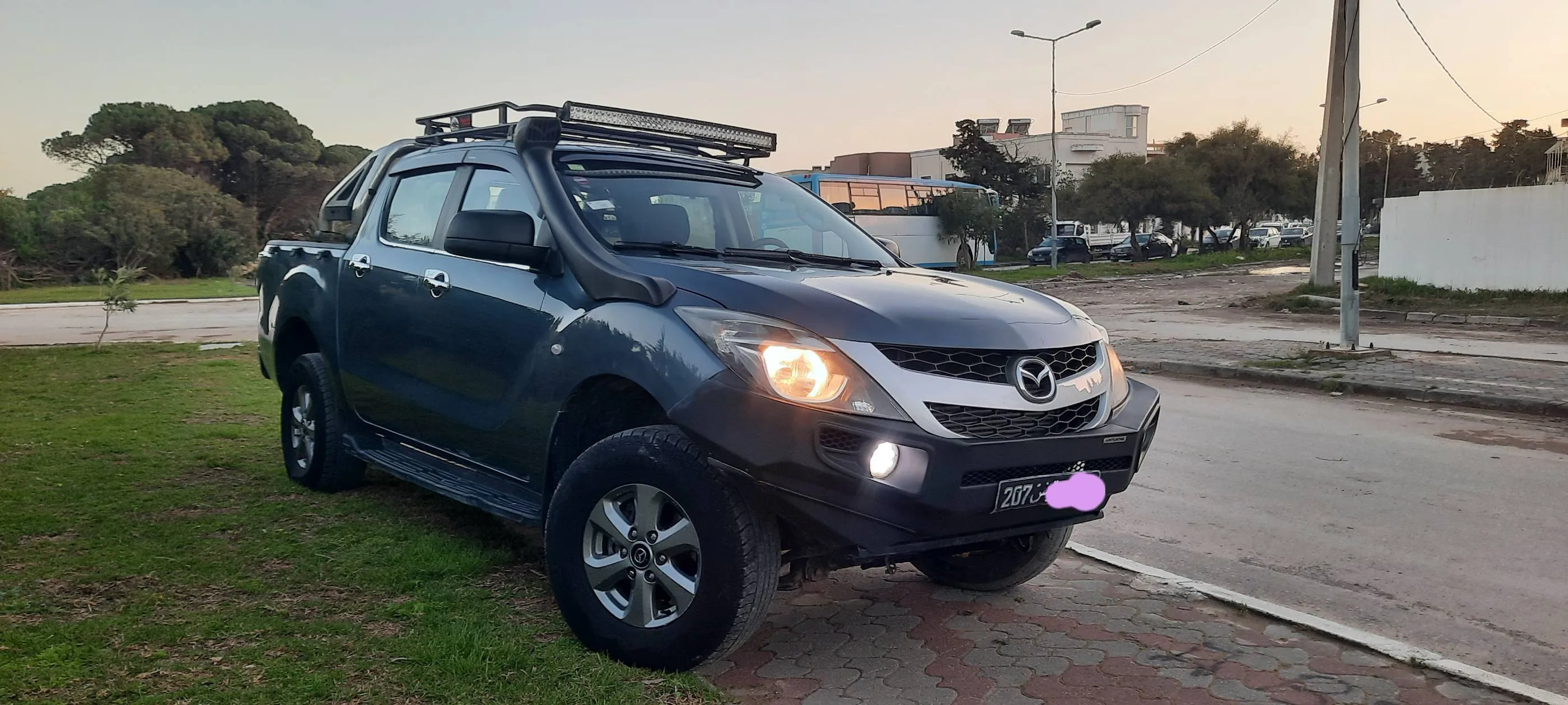 Mazda bt50 etat neuve préparer 4x4 fin 2018 Tl:28431642